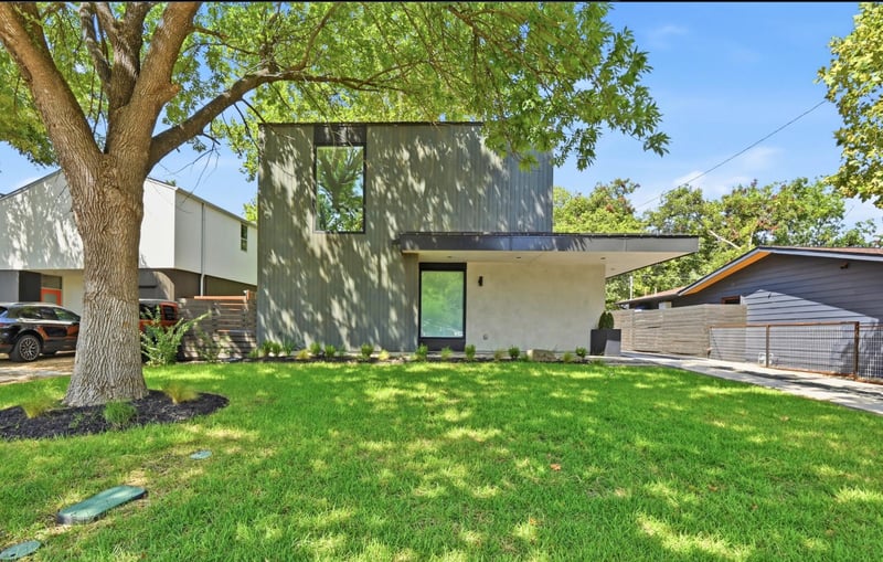 Virtual tour of 3004 Fontana DR