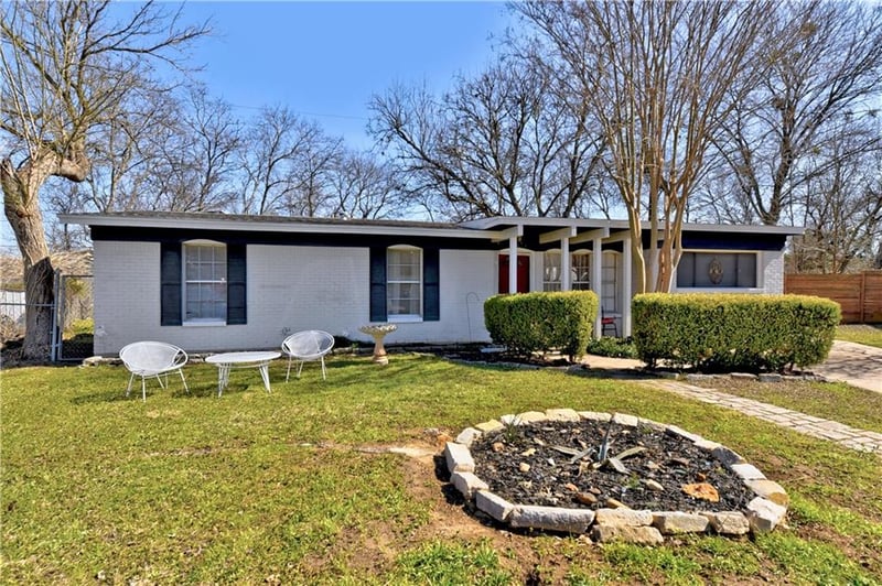 Virtual tour of 3005 Leaning Oak Cir