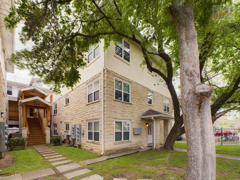 Virtual tour of 3007 Speedway Ave Unit #3