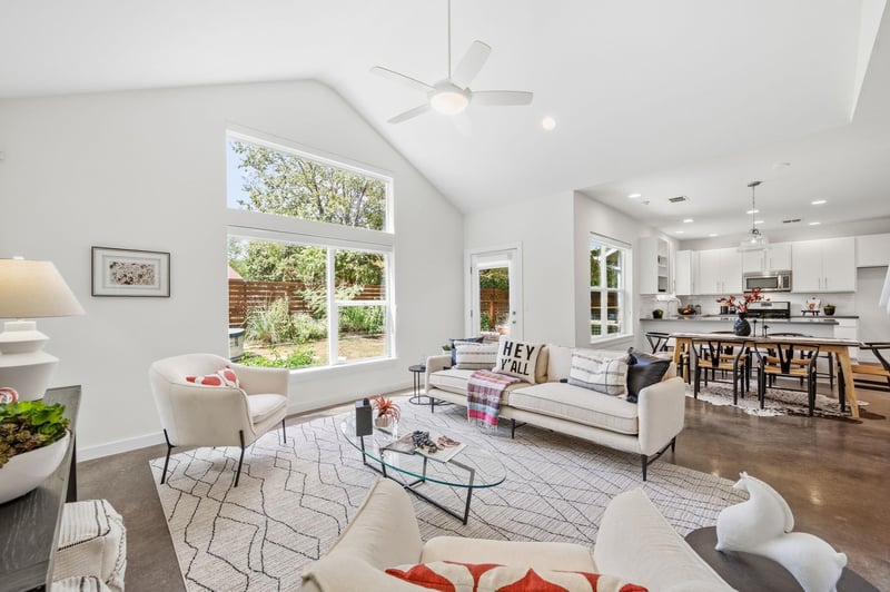 Virtual tour of 301 W Stassney Ln Unit #20