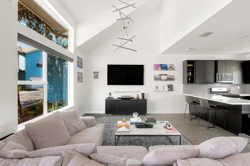 Virtual tour of 301 W Stassney LN Unit #5