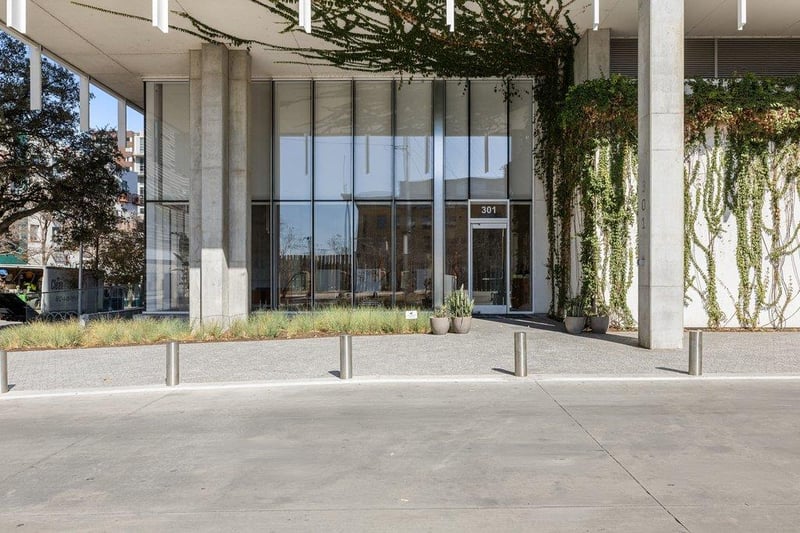 Virtual tour of 301 West Ave Unit #1701