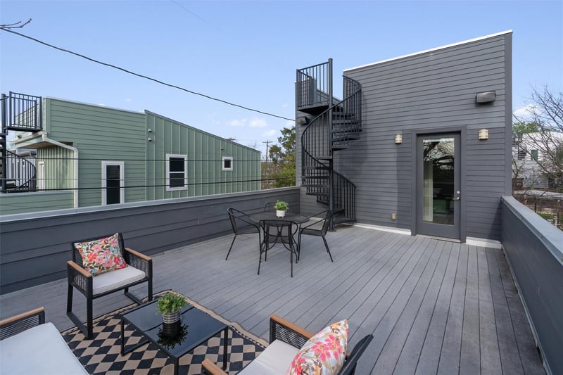 Virtual tour of 3010 E 18th 1/2 St Unit #B