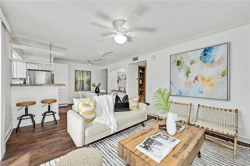 Virtual tour of 3018 S 1st ST Unit #212