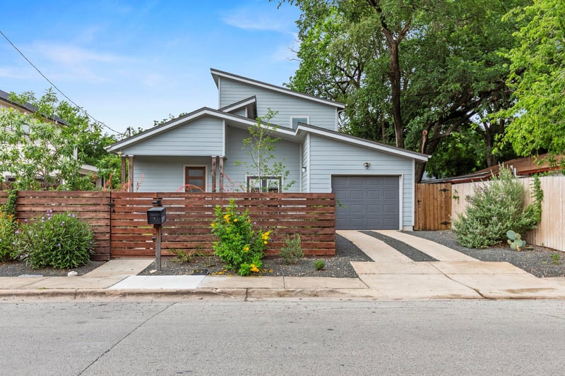Virtual tour of 3019 Lyons RD
