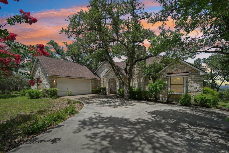 Virtual tour of 302 Mesa DR