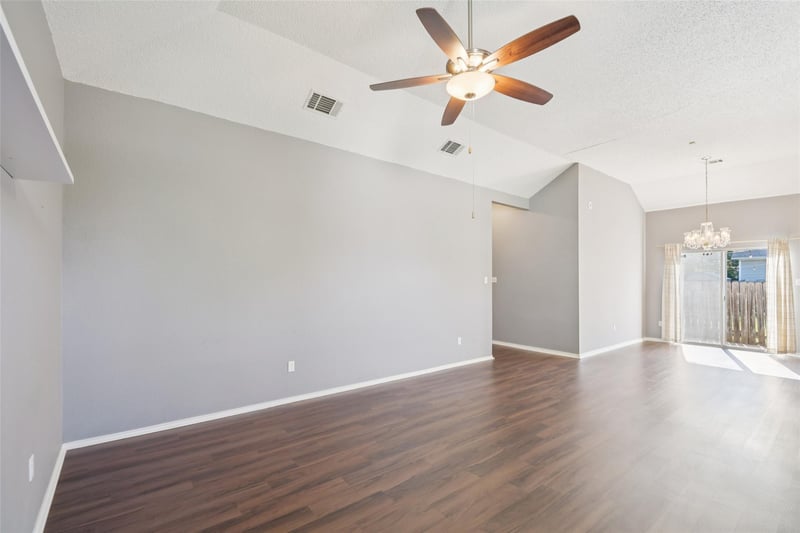 Virtual tour of 3020 Jubilee Trl