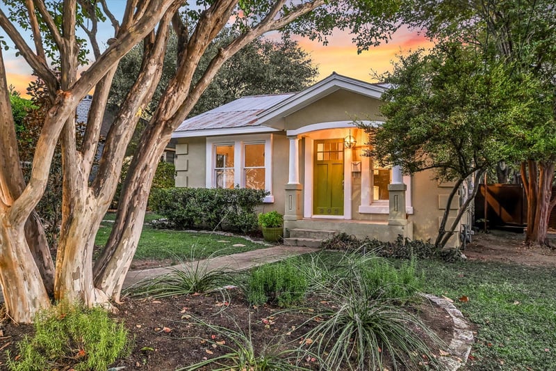 Virtual tour of 303 Ben Howell DR