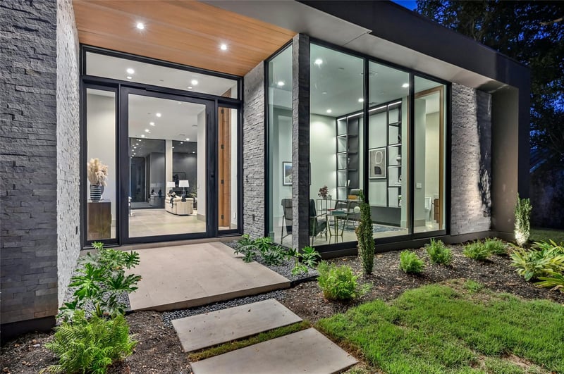 Virtual tour of 303 Bulian LN