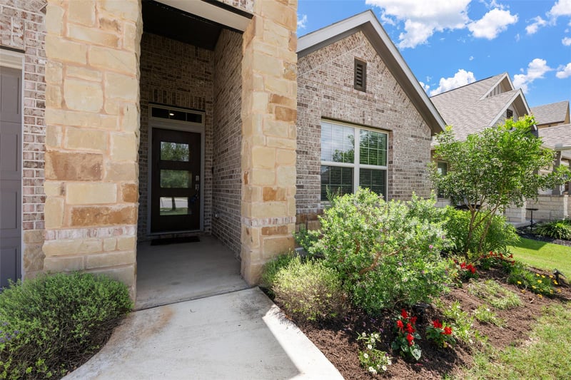 Virtual tour of 303 Cold River RUN