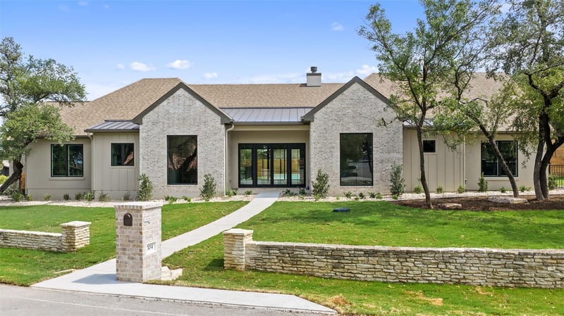Virtual tour of 304 Comet