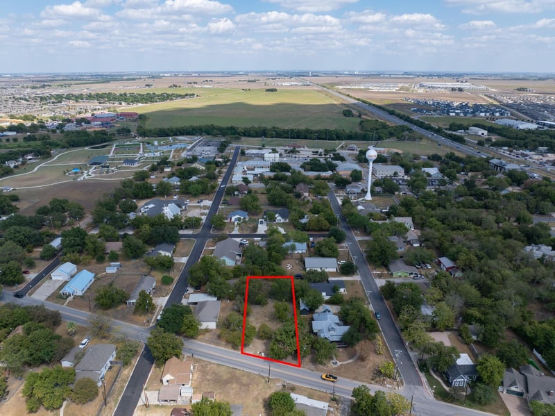 Virtual tour of 304 N FM 1660