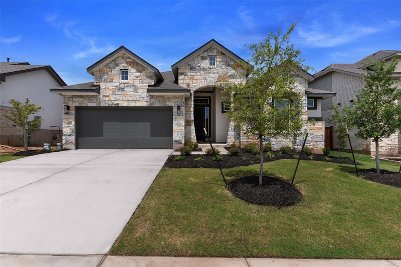 Virtual tour of 305 Oak Blossom RD