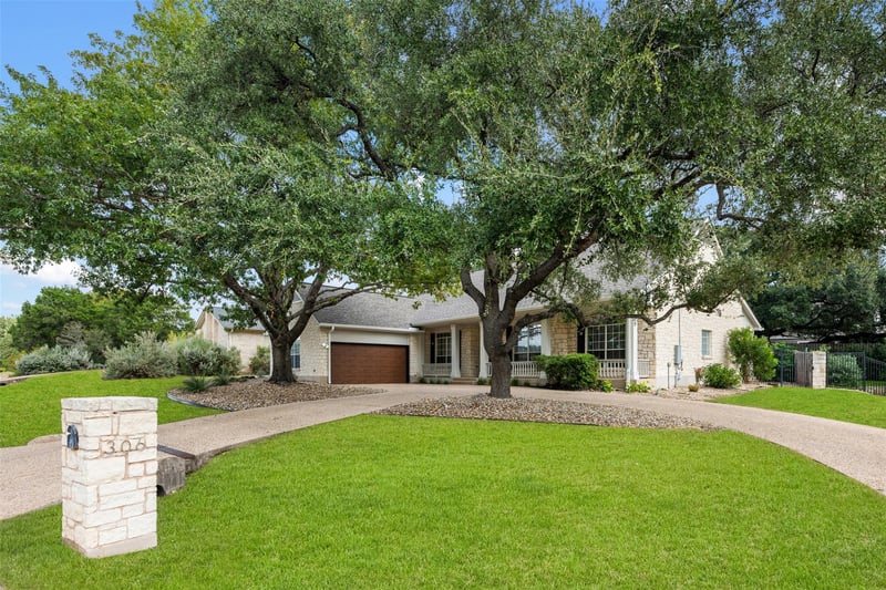 Virtual tour of 306  Copperleaf Rd