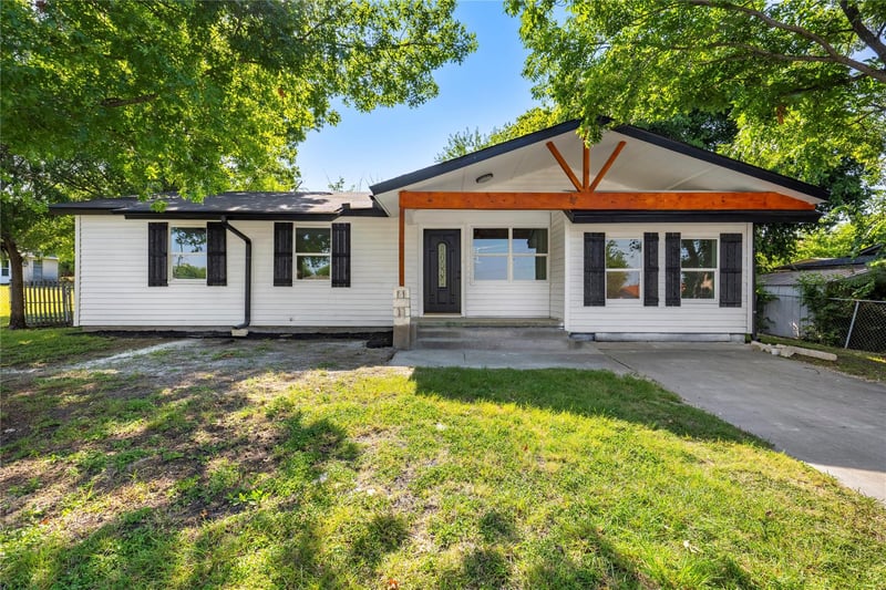 Virtual tour of 306 Margaret Lee ST