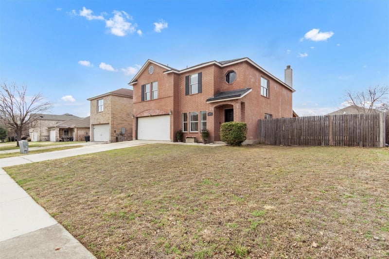 Virtual tour of 307 Crossland CV