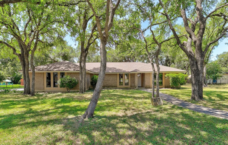 Virtual tour of 307 Las Plumas DR