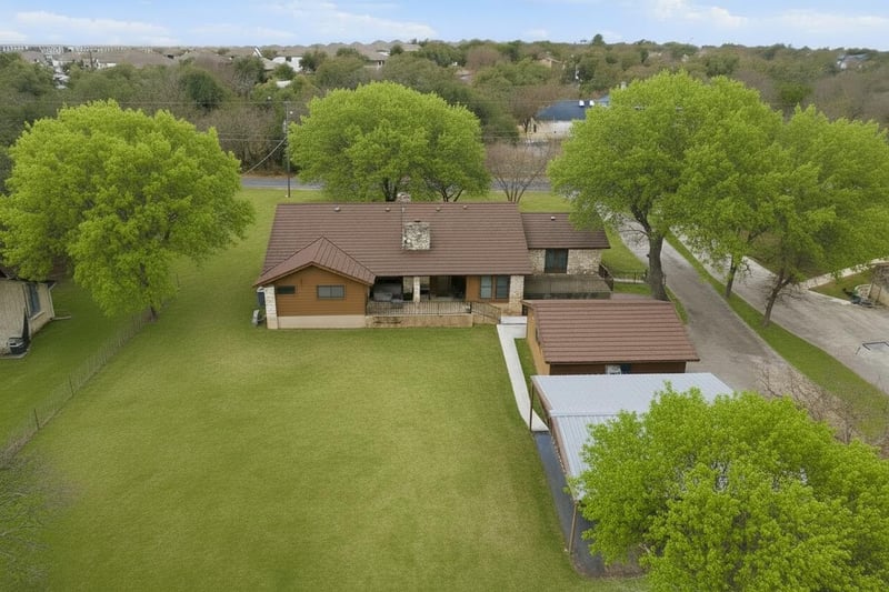 Virtual tour of 308 Ashwood LN