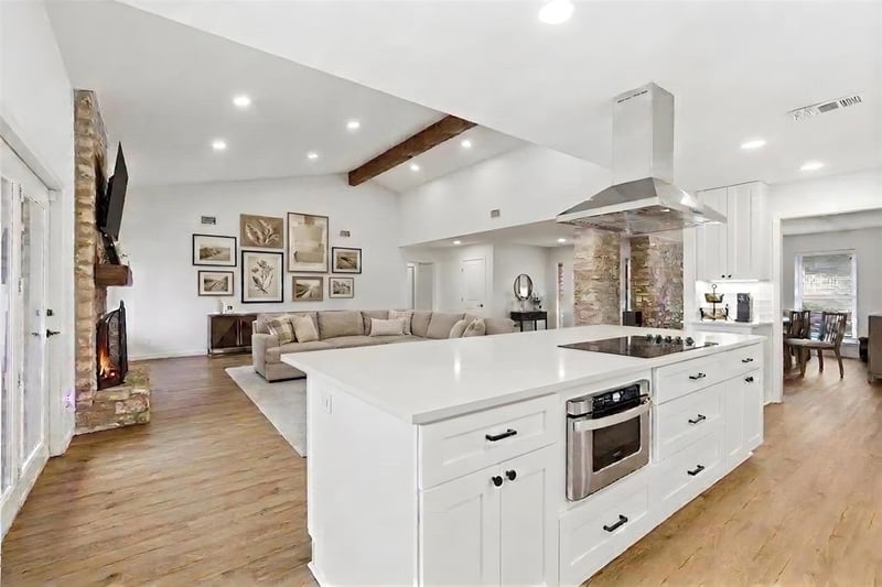 Virtual tour of 308 Ashwood Ln