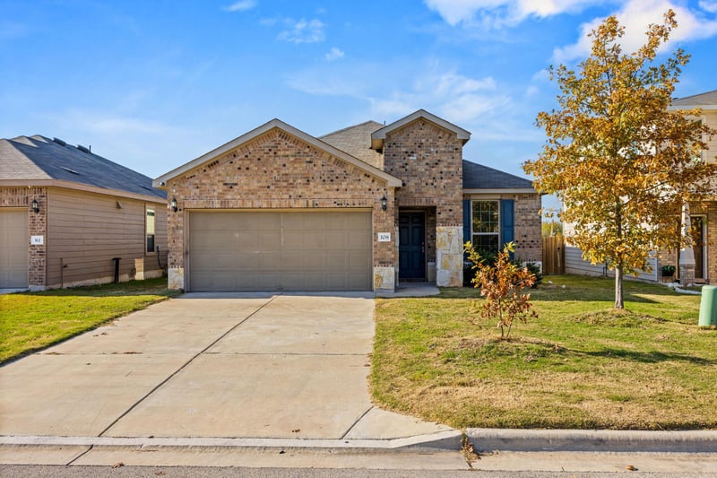 Virtual tour of 308 Bedford Falls LN