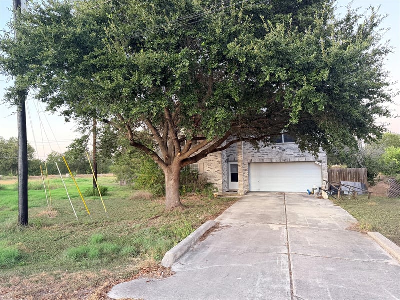 Virtual tour of 3085 Crestmont LN