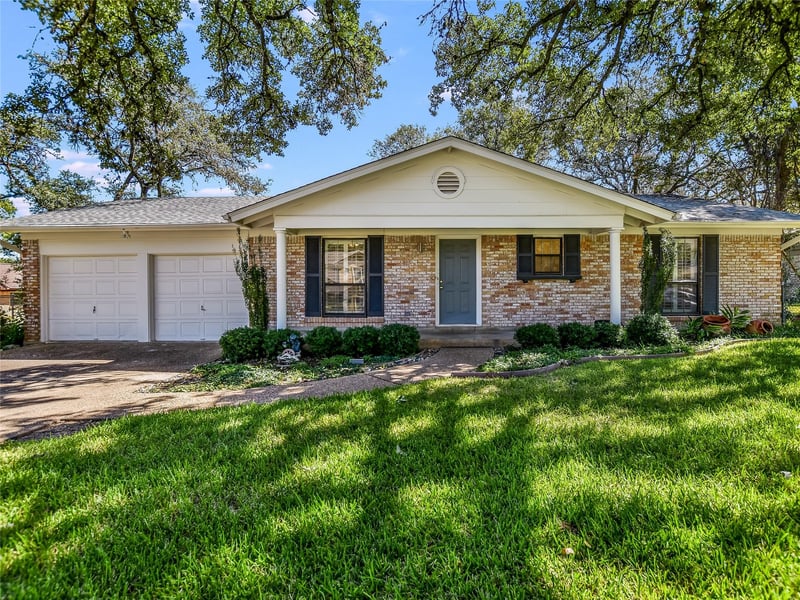Virtual tour of 309 Laurelwood TRL