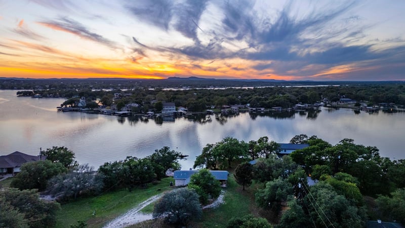 Virtual tour of 310 Castlehigh DR