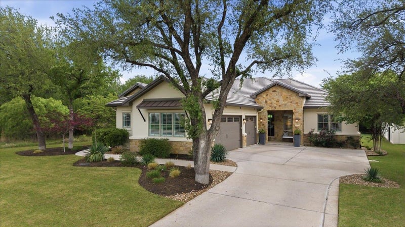 Virtual tour of 310 Flint Ridge Trl