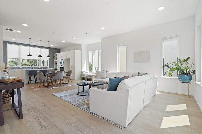 Virtual tour of 3100 Menchaca RD Unit #22