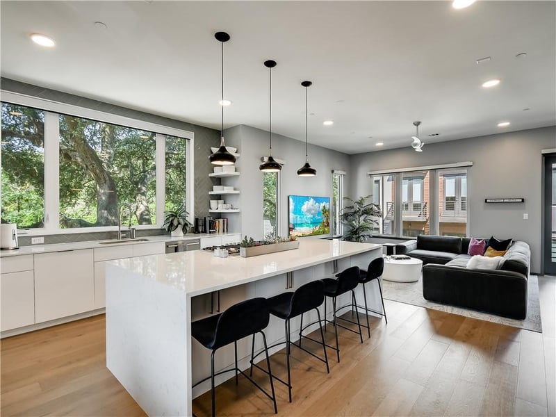 Virtual tour of 3100 Menchaca RD Unit #47
