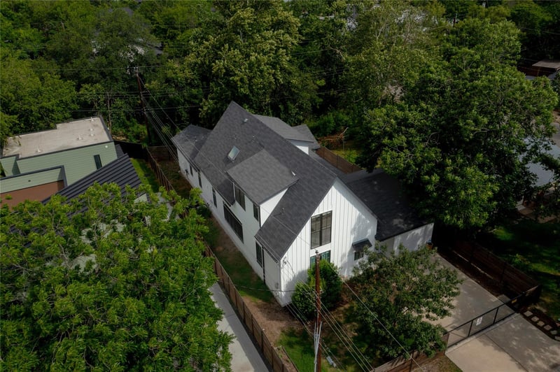 Virtual tour of 3102 Brinwood Ave