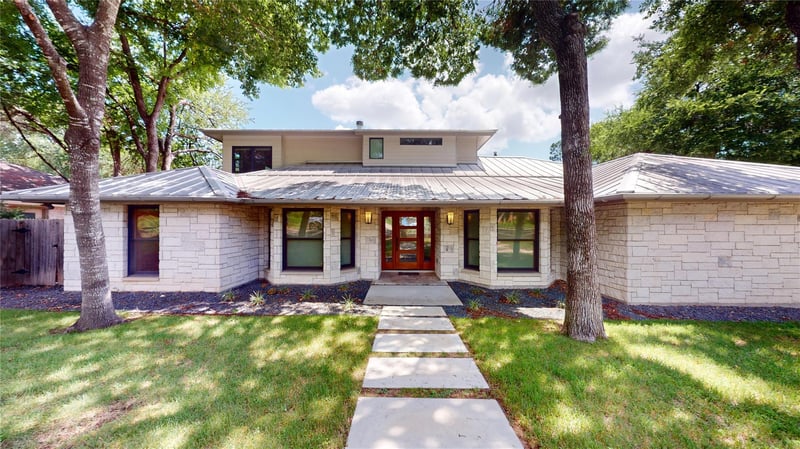 Virtual tour of 3102 Foxfire DR