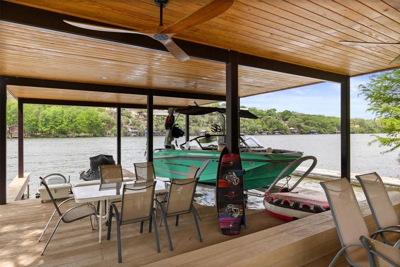 Virtual tour of 3104 Rivercrest DR