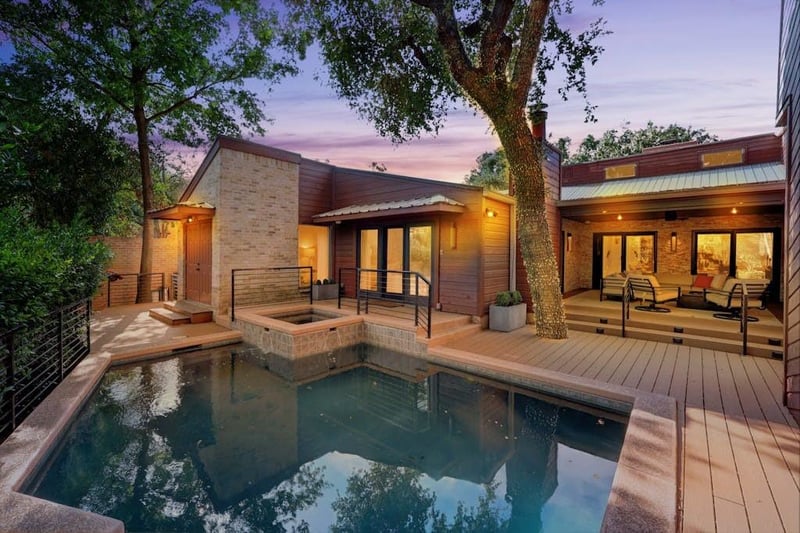 Virtual tour of 3104 Scenic DR Unit #B
