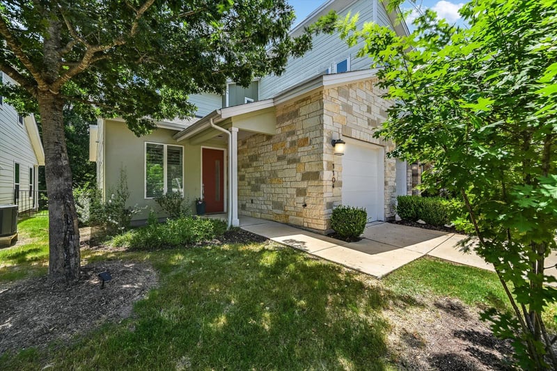 Virtual tour of 3108 E 51st ST Unit #1104