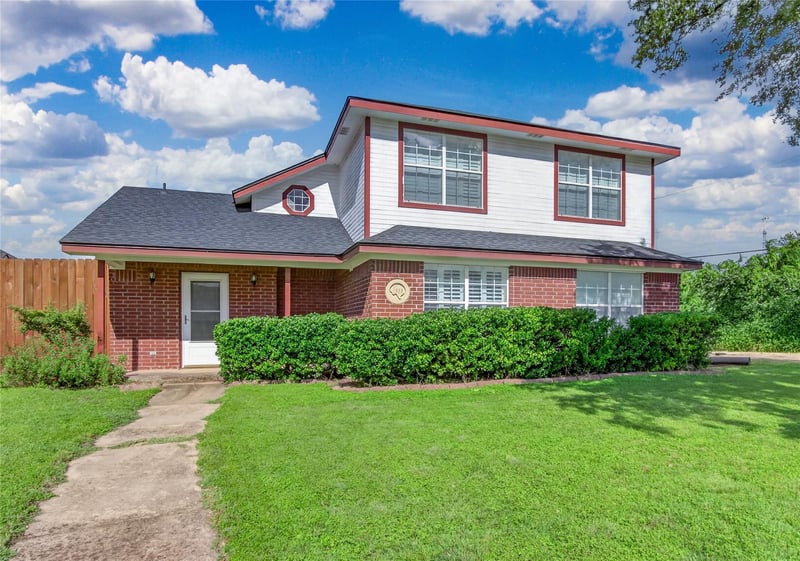 Virtual tour of 311 College Ave