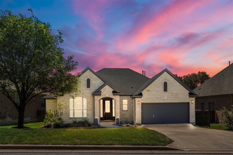 Virtual tour of 311 Grafton LN