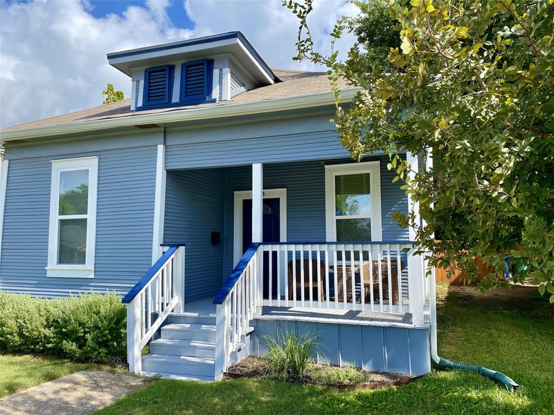 Virtual tour of 314 W Third ST