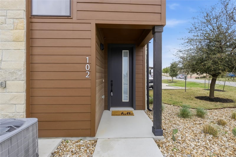 Virtual tour of 315 Holton Dr Unit #102