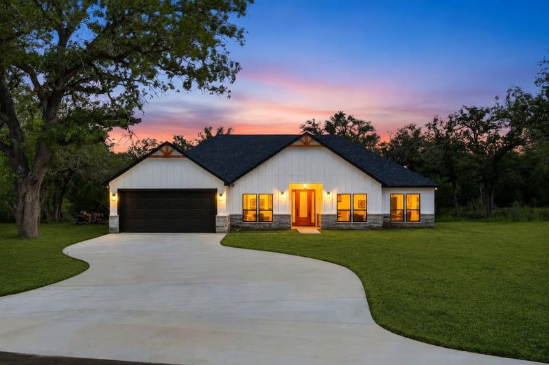 Virtual tour of 315 Post Oak ST