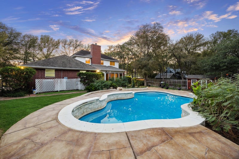 Virtual tour of 317 Colorado Dr