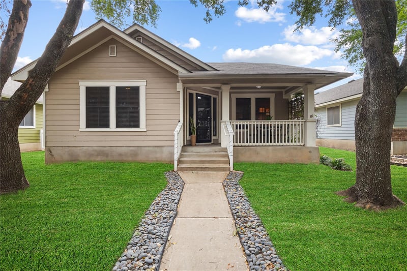 Virtual tour of 317 Strawn