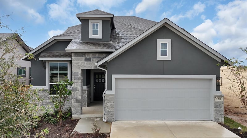 Virtual tour of 317 West Faulkner ST