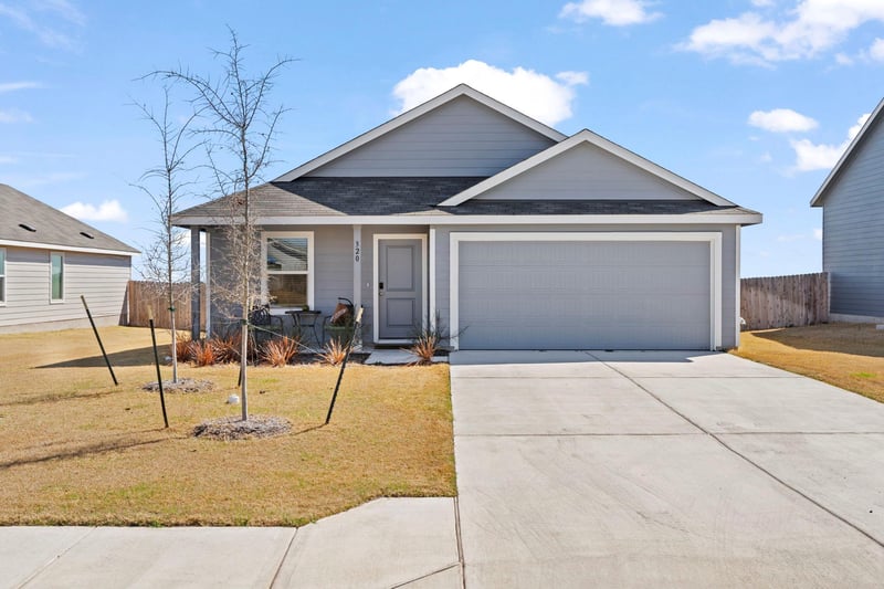 Virtual tour of 320 Bertram Oaks Dr
