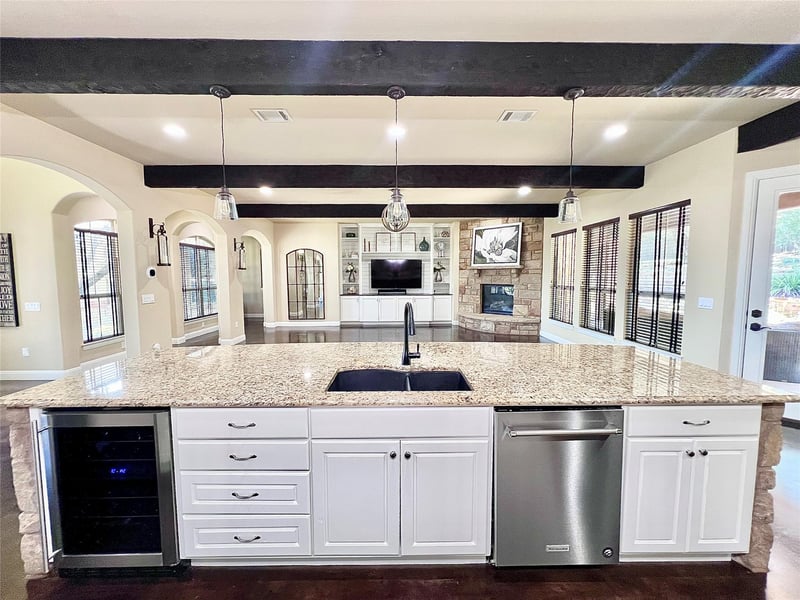 Virtual tour of 320 Ridge View Dr