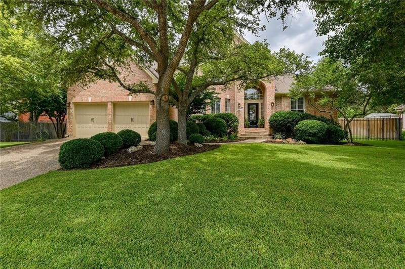 Virtual tour of 3200 Barton Point CIR