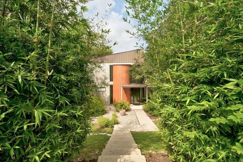 Virtual tour of 3200 S 5th ST Unit #1