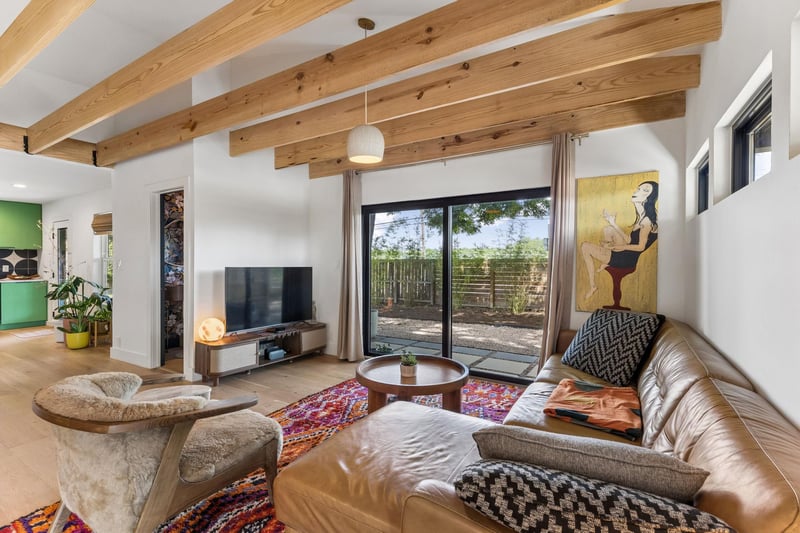 Virtual tour of 3201 Bengston ST