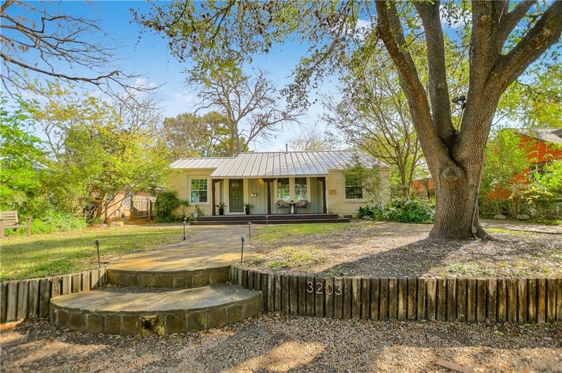 Virtual tour of 3203 Bryker DR