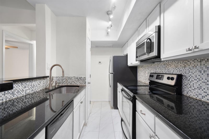 Virtual tour of 3204 Menchaca RD Unit #210